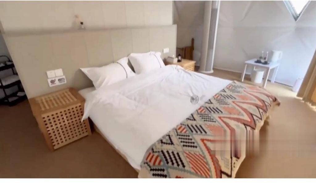 Caravans Park & Glamping Tents In The Vineyard Villa Турда Екстериор снимка